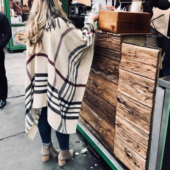 Autumn poncho - Picture 3 of 3